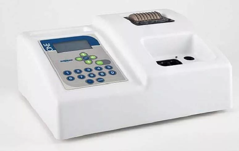 ONE halbautomatisches Weinbau-Photometer